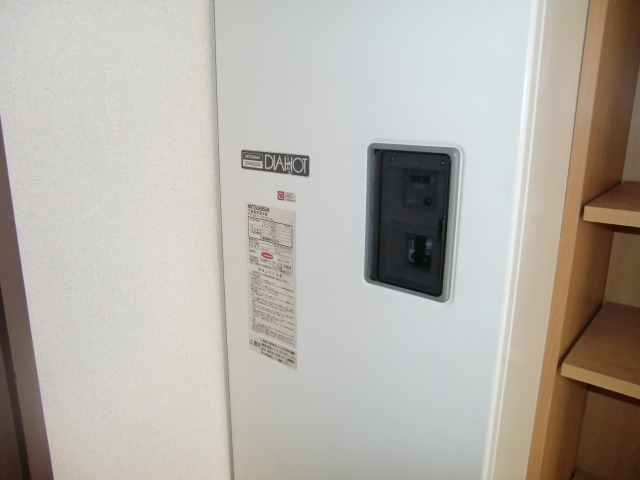 その他　電気温水器