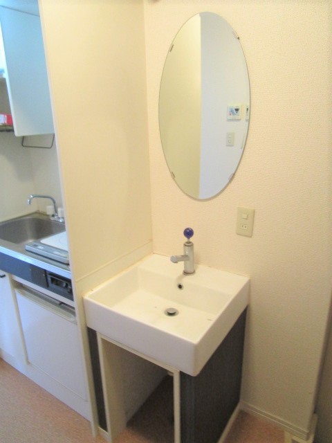 洗面設備　別号室の参考写真になります。