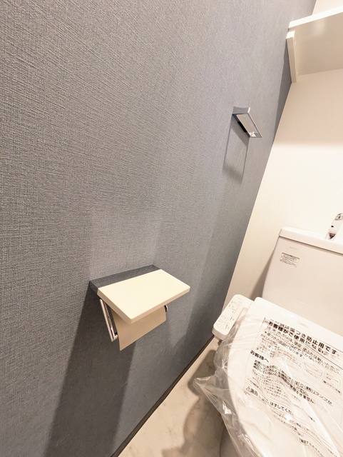 トイレ　スマホが置けるペーパーホルダー★