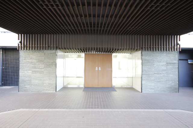 エントランス　★エントランス付近も高級感が御座います★