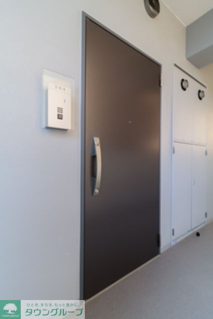 玄関　※写真は同タイプ住戸です。