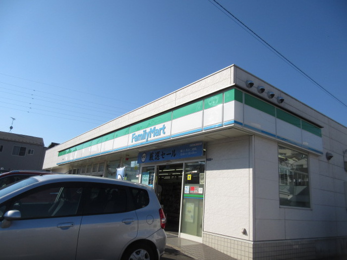 コンビニ　ファミリーマート 南平台店（コンビニ）まで455m