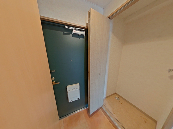 玄関　※別部屋の写真です