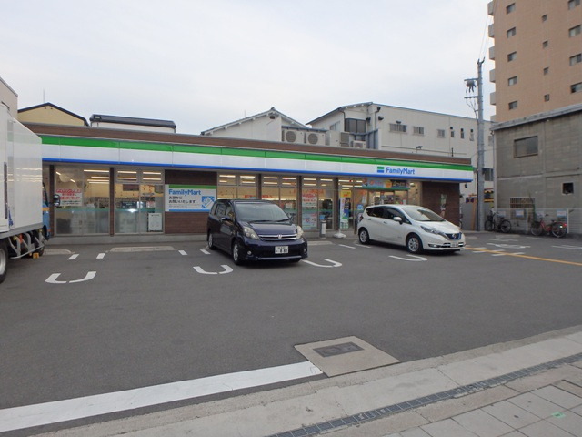 コンビニ　ファミリーマート 姫里一丁目店（コンビニ）まで377m