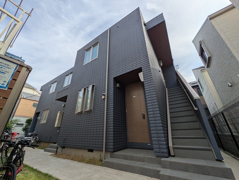 建物外観　駅徒歩７分！