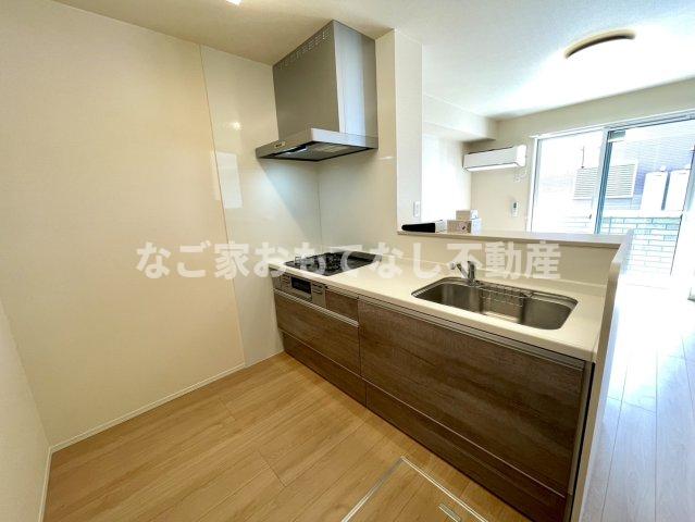 キッチン　※写真は別号室