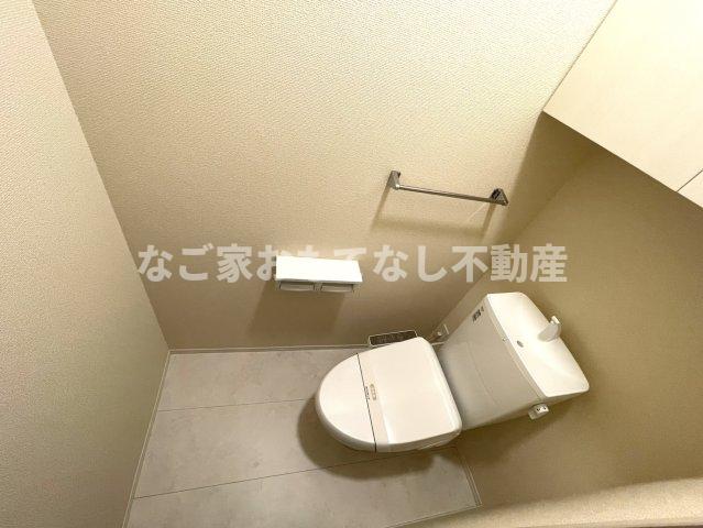 トイレ　※写真は別号室
