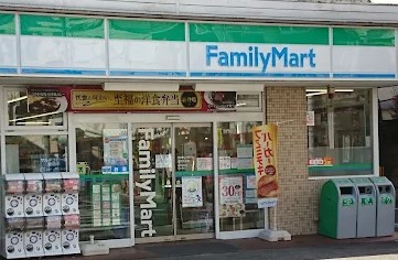 コンビニ　ファミリーマート 大宮中央店（コンビニ）まで169m