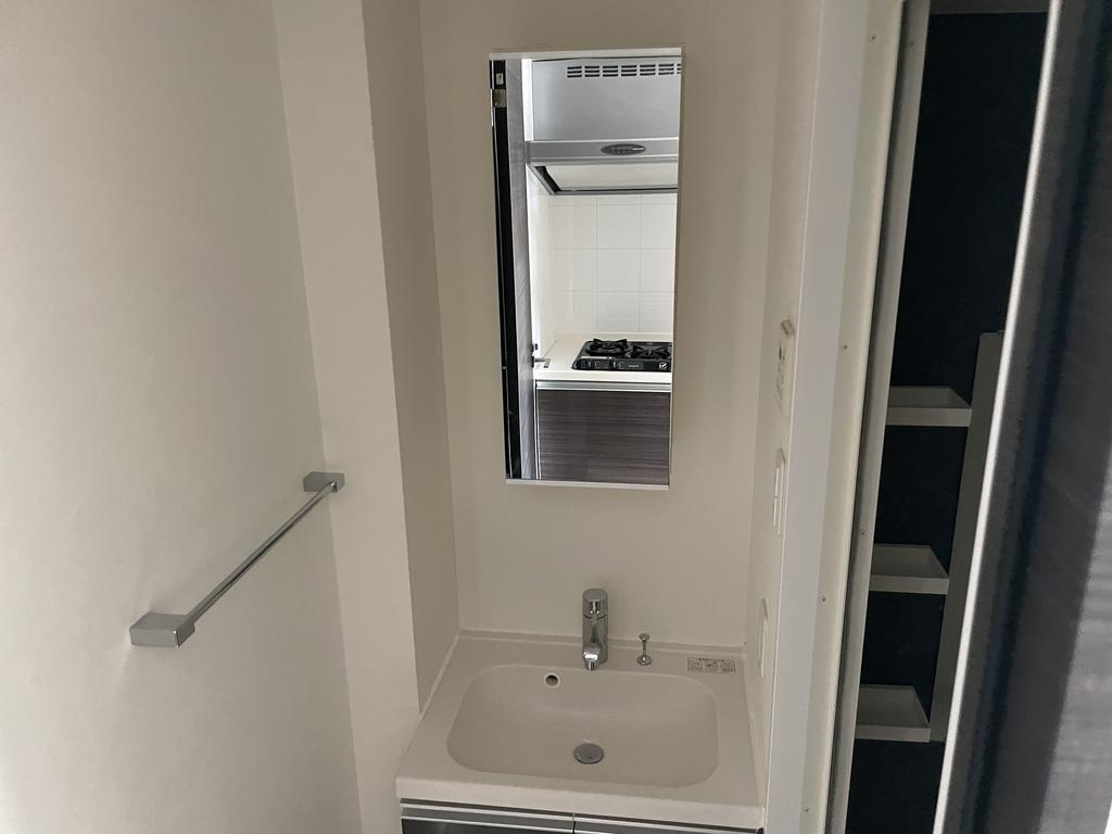 洗面設備　☆同マンション別室の写真です☆