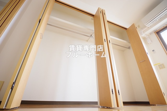 収納　洋室一面収納！