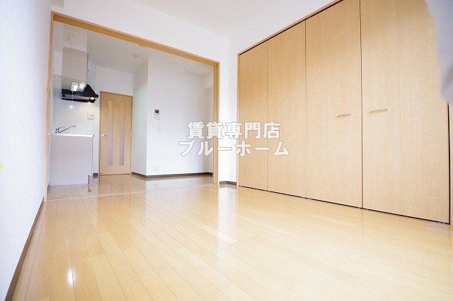 居室・リビング　洋室5.7帖！