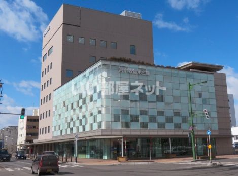 銀行　苫小牧信用金庫 本店（銀行）まで446m