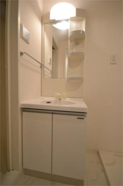 洗面設備　反転