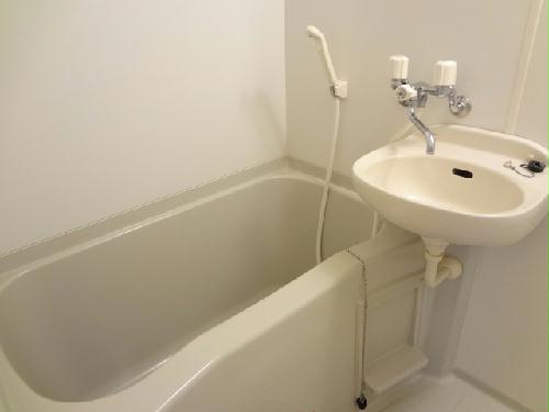 バス・シャワールーム　雨の日にも便利な浴室乾燥機付き！