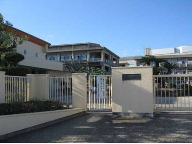 小学校　葦高小学校（小学校）まで850m