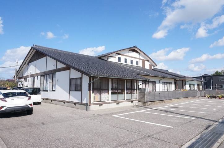 幼稚園・保育園　御経塚保育園（幼稚園・保育園）まで345m