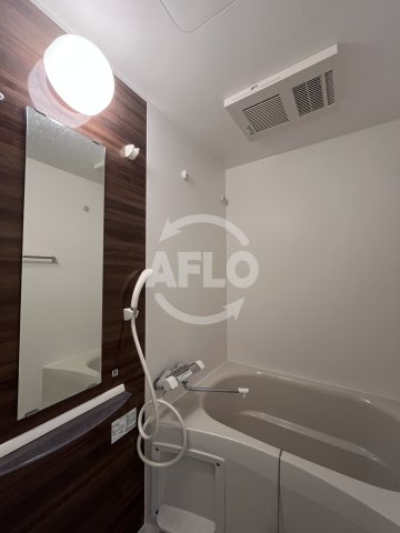 バス・シャワールーム　セレニテ三国プリエ　浴室