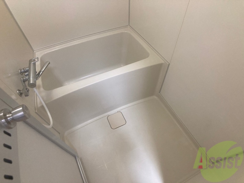 バス・シャワールーム　お風呂になります。一日の疲れを癒してくださいね。