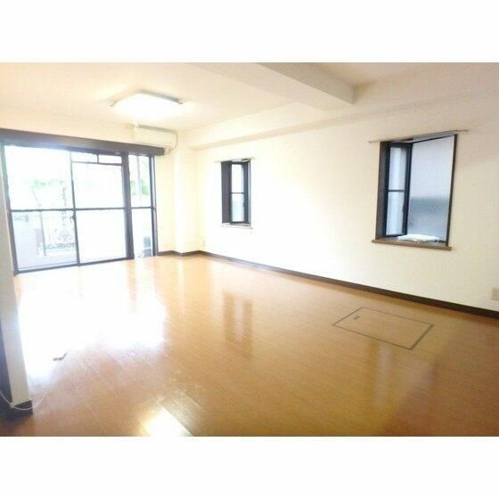 居室・リビング　※別部屋参考写真となります。