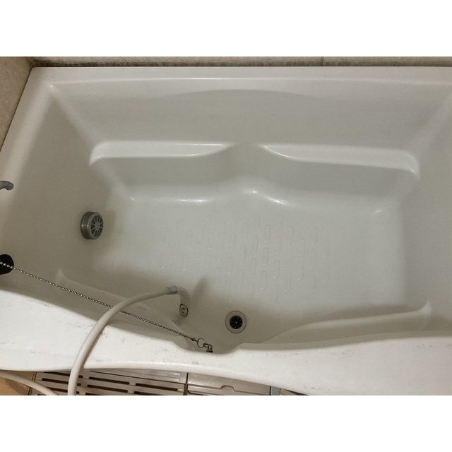 バス・シャワールーム　コンパクトで使いやすいお風呂です