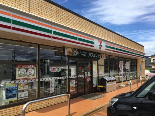 コンビニ　セブンイレブン福岡横手南町店（コンビニ）まで904m