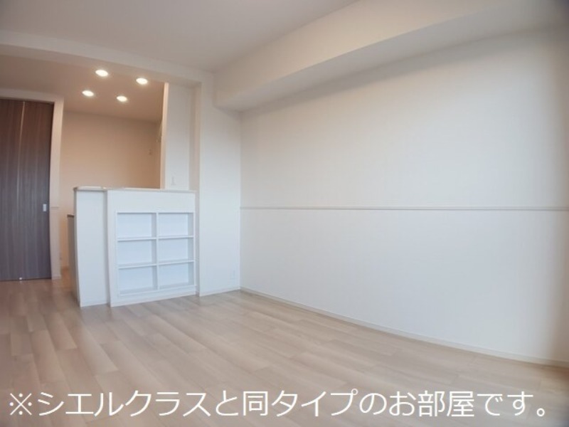 居室・リビング　図面と現状に相違がある場合には現状を優先