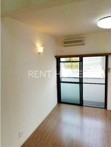 居室・リビング　日当たり良好です。