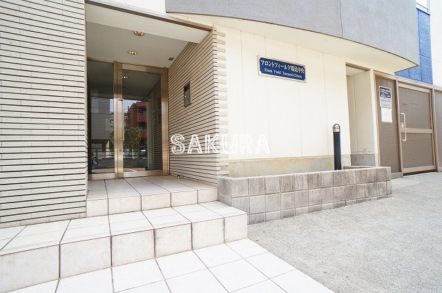 エントランス　お洒落な建物デザイン♪