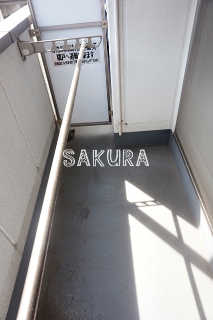バルコニー　便利で嬉しいバルコニー付きです♪