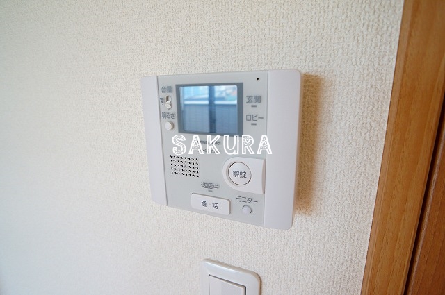 セキュリティ　女性の方でも安心のモニター付きインターフォン♪