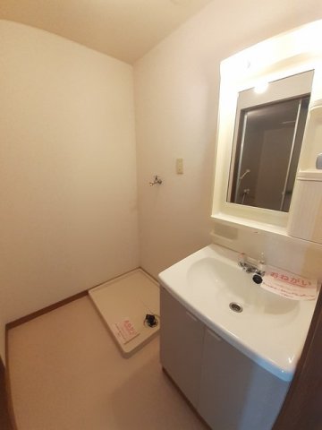 洗面設備　忙しい朝には欠かせない洗面所です