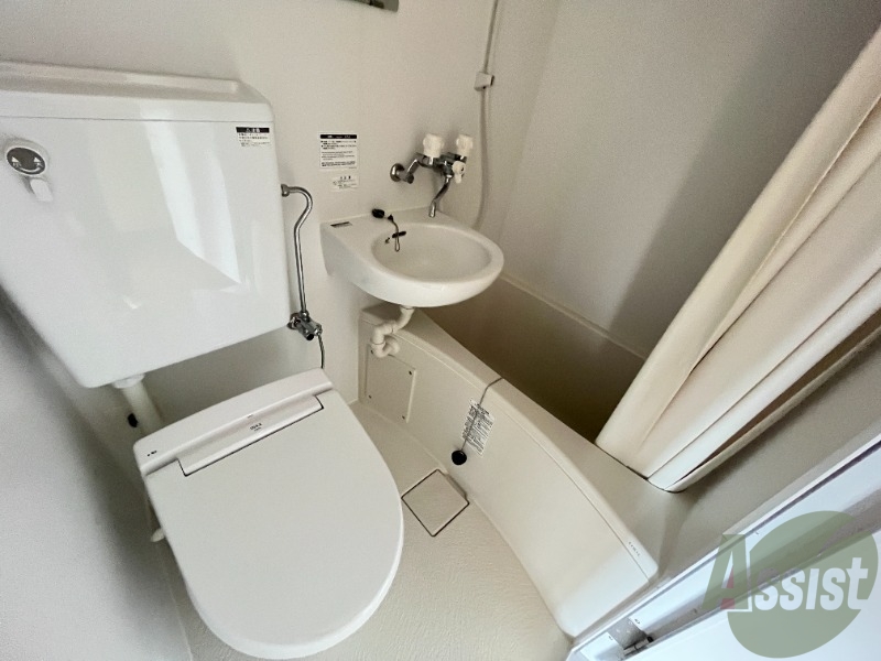 バス・シャワールーム　１人暮らしにはピッタリのサイズ感ですね！