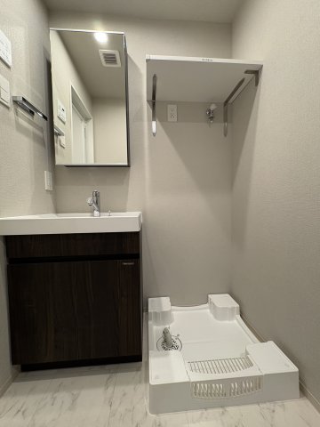 洗面設備　忙しい朝には欠かせない洗面所です