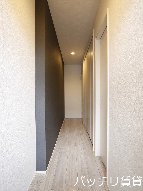 玄関　別号室の写真となります　現状優先