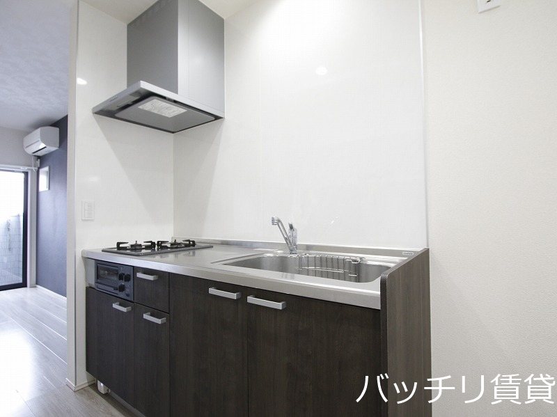 キッチン　別号室の写真となります　現状優先