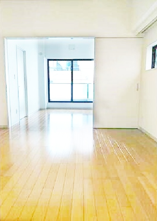 居室・リビング　こちらの居間で趣味の時間をお楽しみください