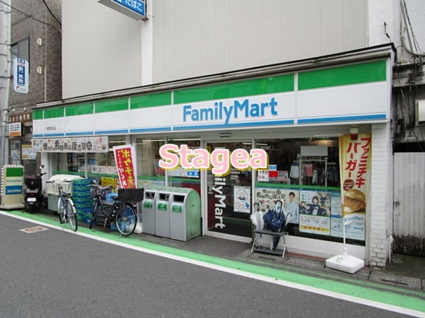 コンビニ　ファミリーマート 与野駅前店（コンビニ）まで425m