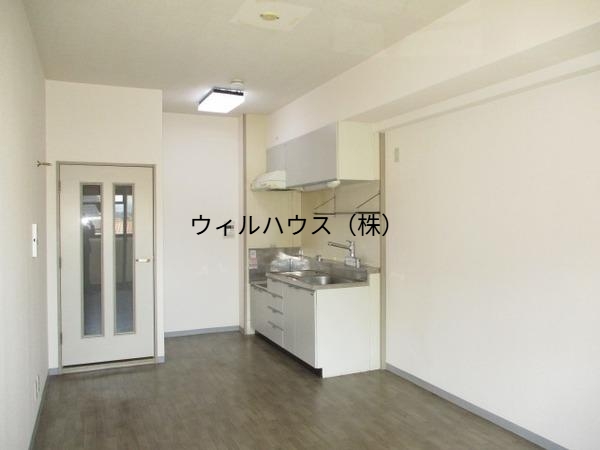 居室・リビング　フローリング！