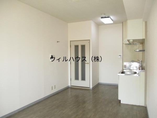 居室・リビング　フローリング！