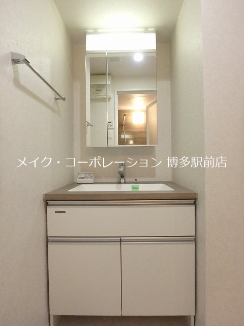 洗面設備　※同シリーズの別建物の部屋写真引用