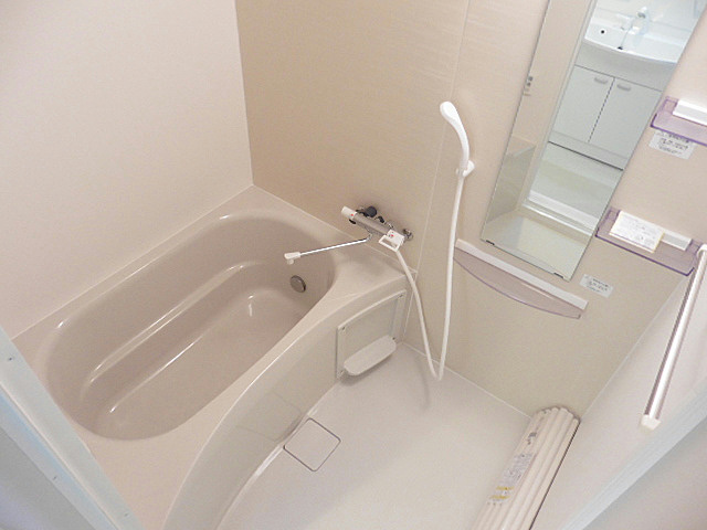 バス・シャワールーム　※写真は他号室です