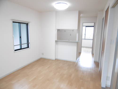 居室・リビング　こちらのリビングで趣味の時間をお楽しみください