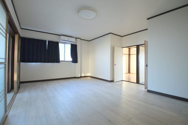 居室・リビング　約15畳あります