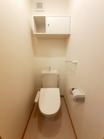トイレ　清潔感のあるトイレです