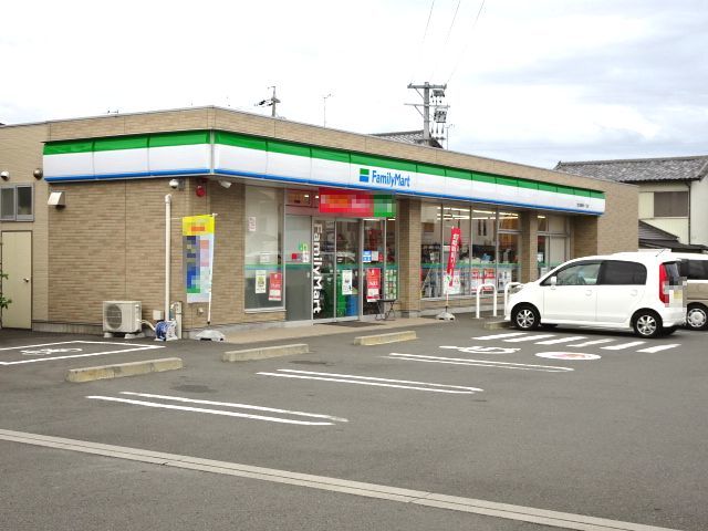コンビニ　ファミリーマート　静波１丁目店（コンビニ）まで391m