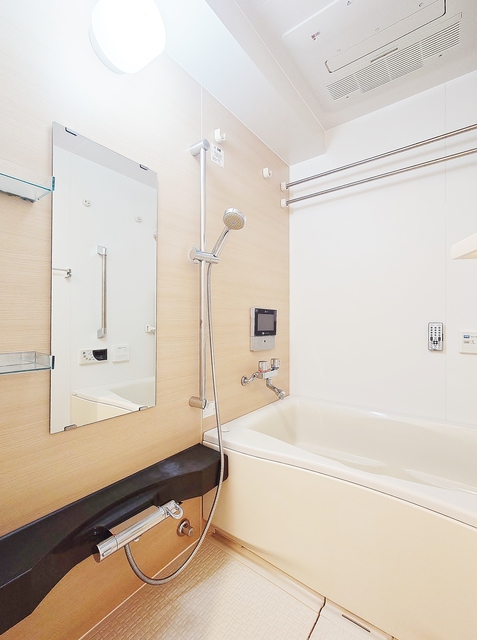 バス・シャワールーム　ジェットバス・ＴＶ・乾燥・暖房・２４時間換気