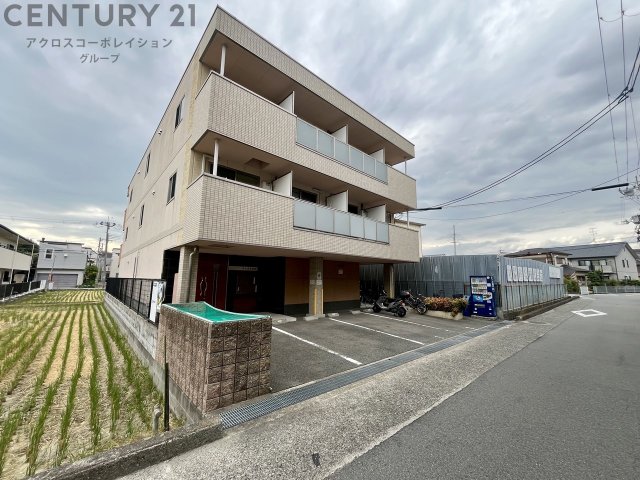 建物外観　安心のオートロック付き♪