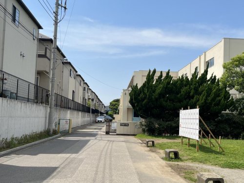 小学校　千葉市立稲浜小学校（小学校）まで507m