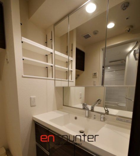 洗面設備　※同マンション別室参考写真