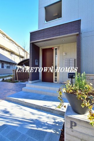 エントランス　オートロック付のエントランスです。